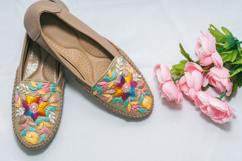Meadow Bloom Embroidered Loafers