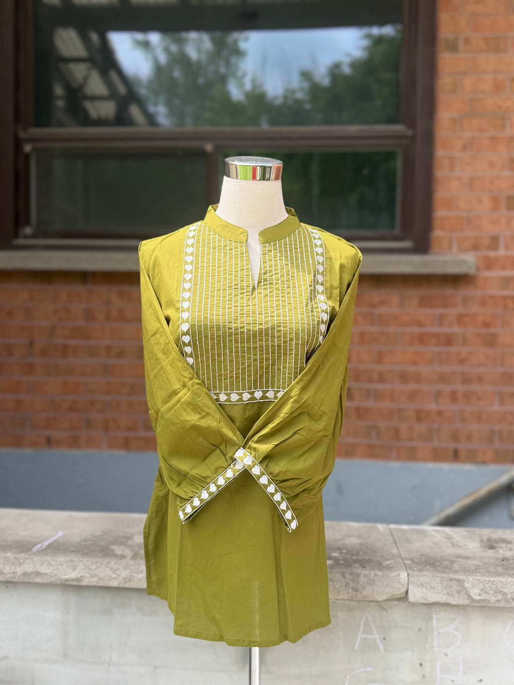 Heart Shaped Embroidery Kurta