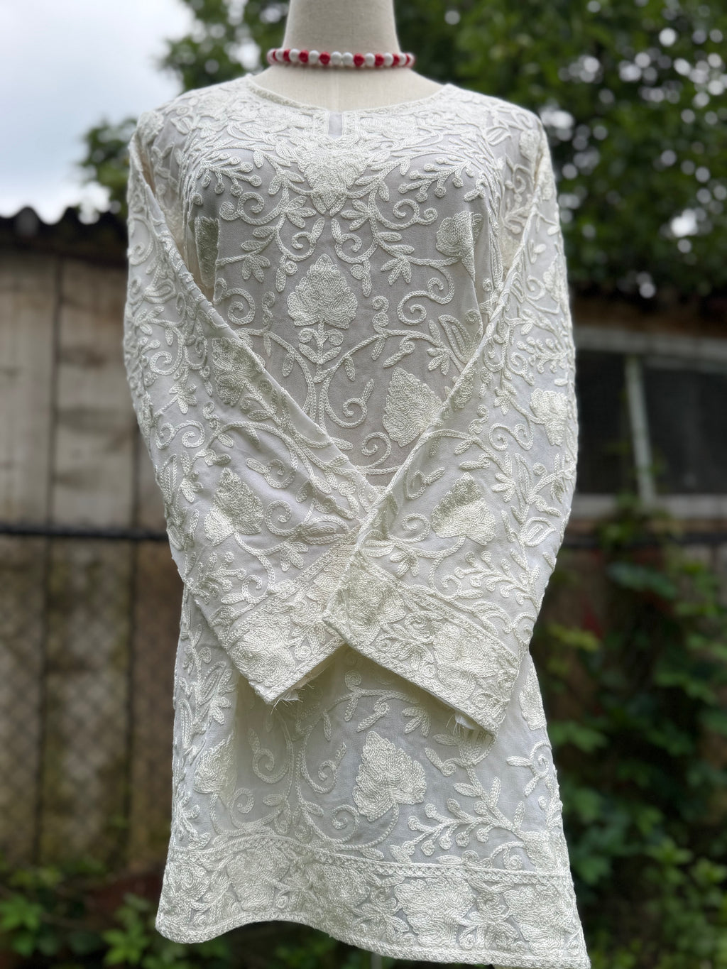 Kashmiri White Thread Embroidery Kurti
