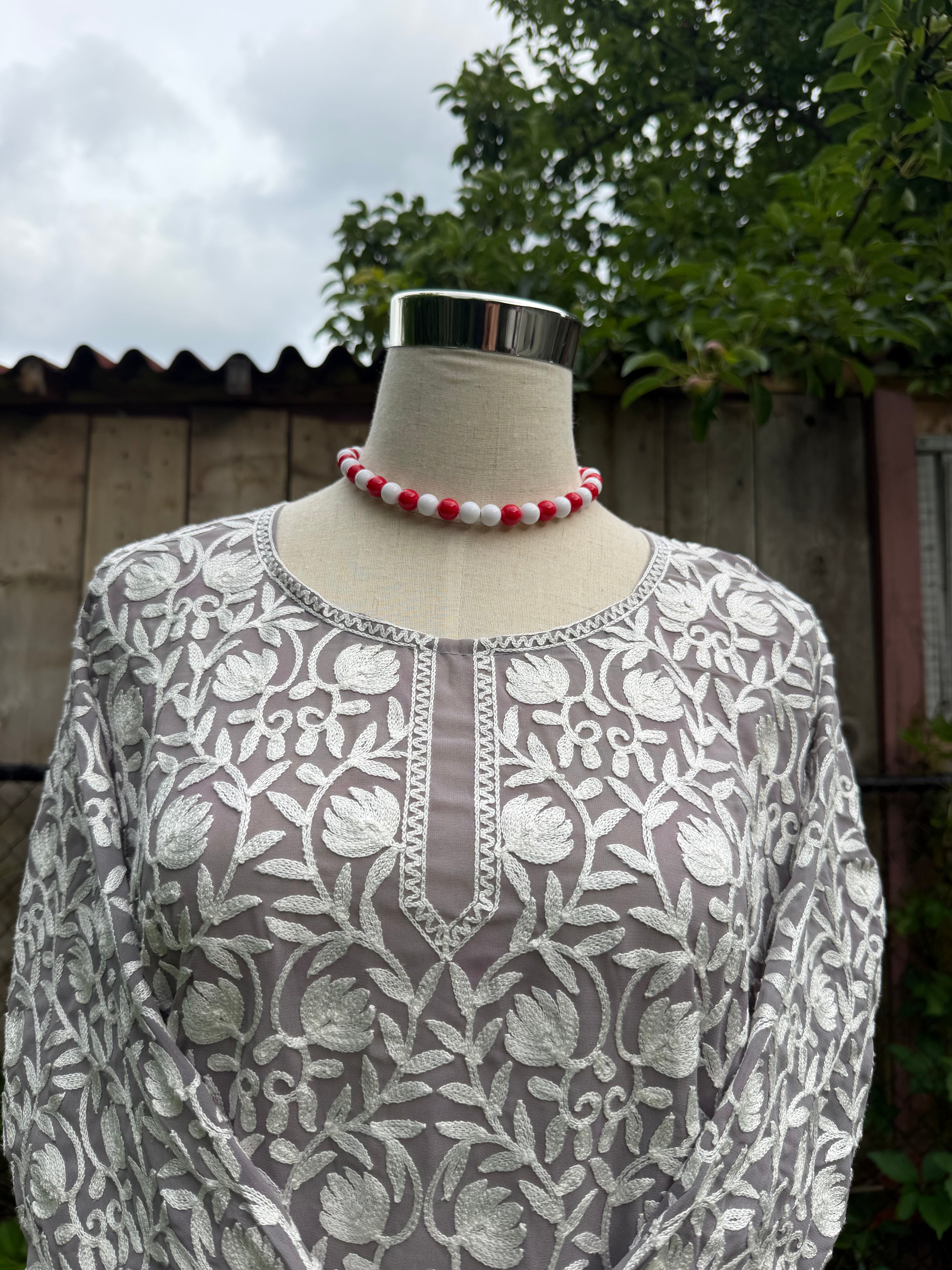 Kashmiri White Thread Embroidery Kurti