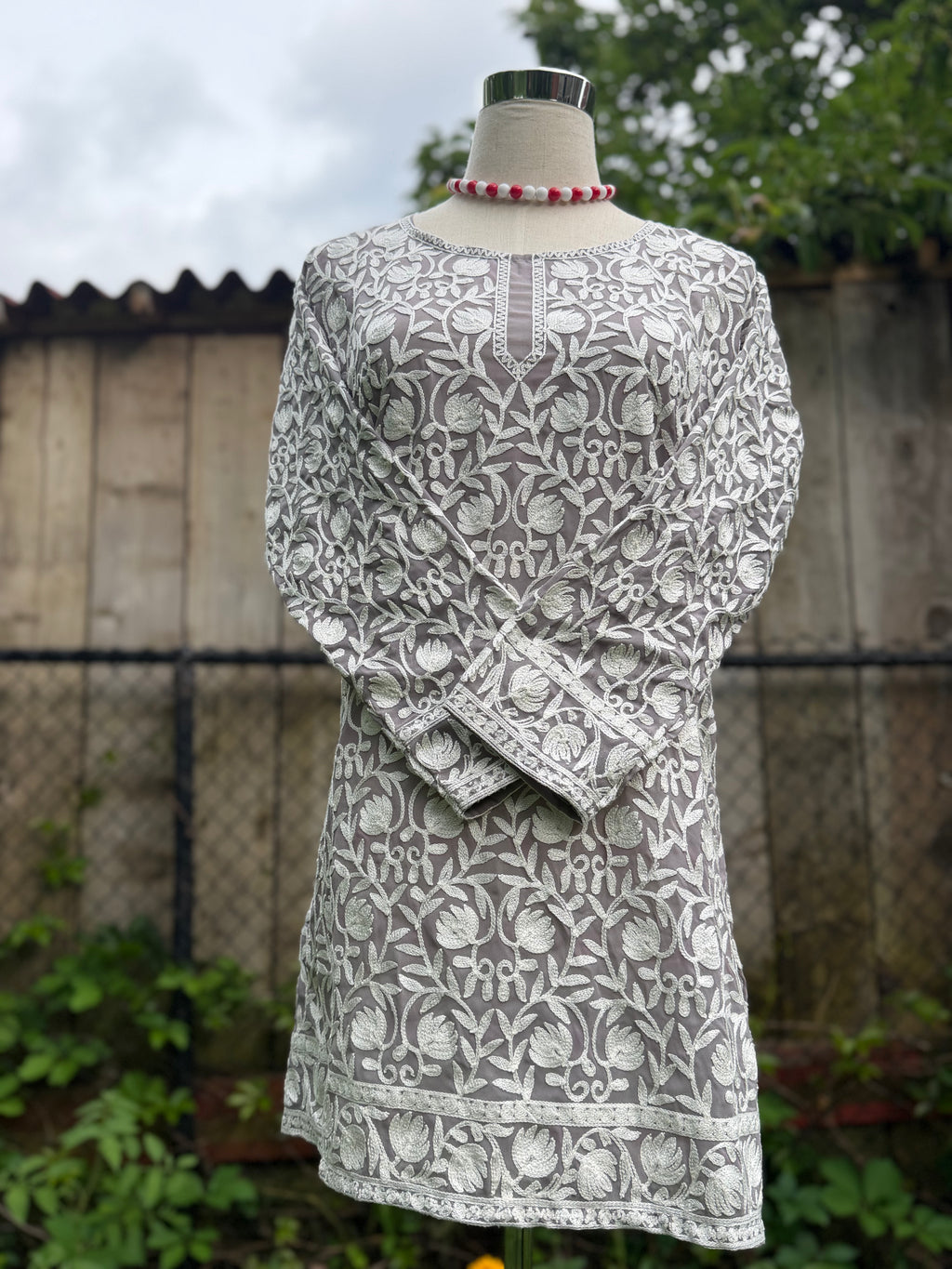 Kashmiri White Thread Embroidery Kurti