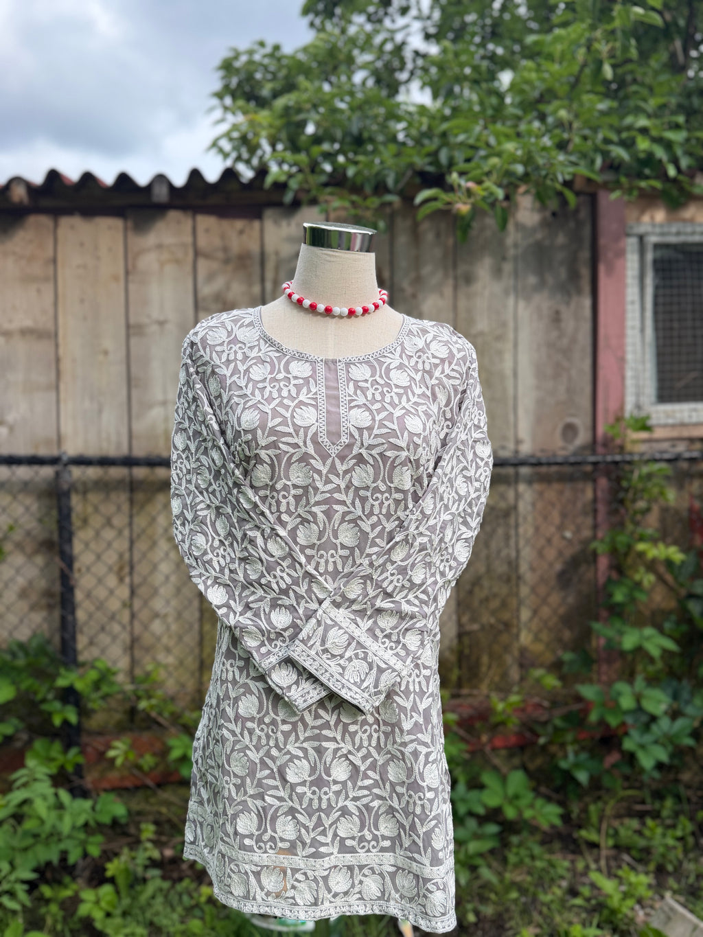 Kashmiri White Thread Embroidery Kurti