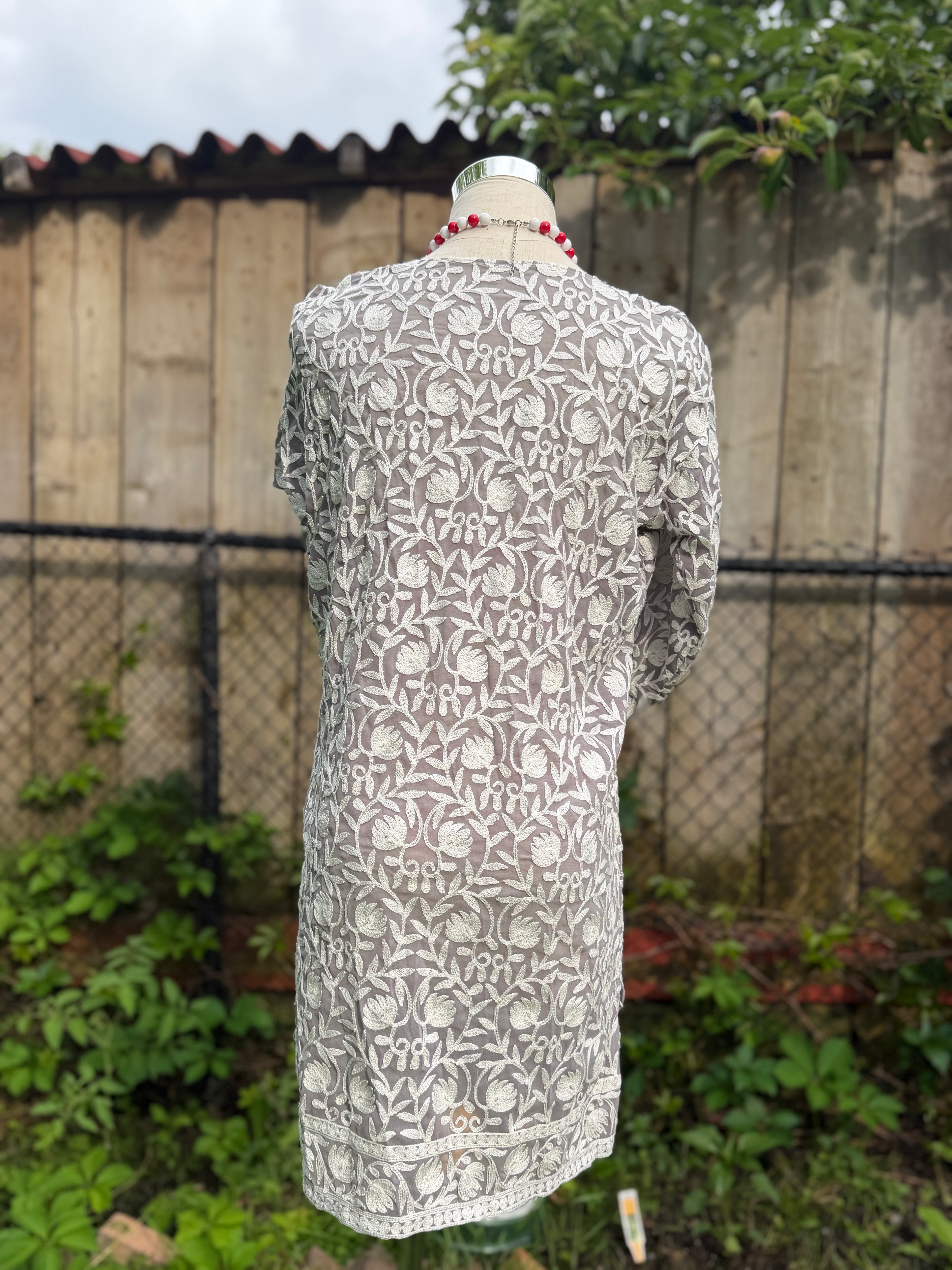 Kashmiri White Thread Embroidery Kurti