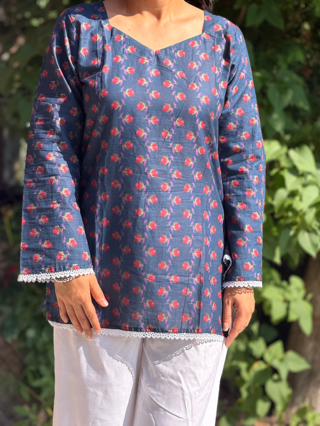 Mini Red Flower Print Kurti
